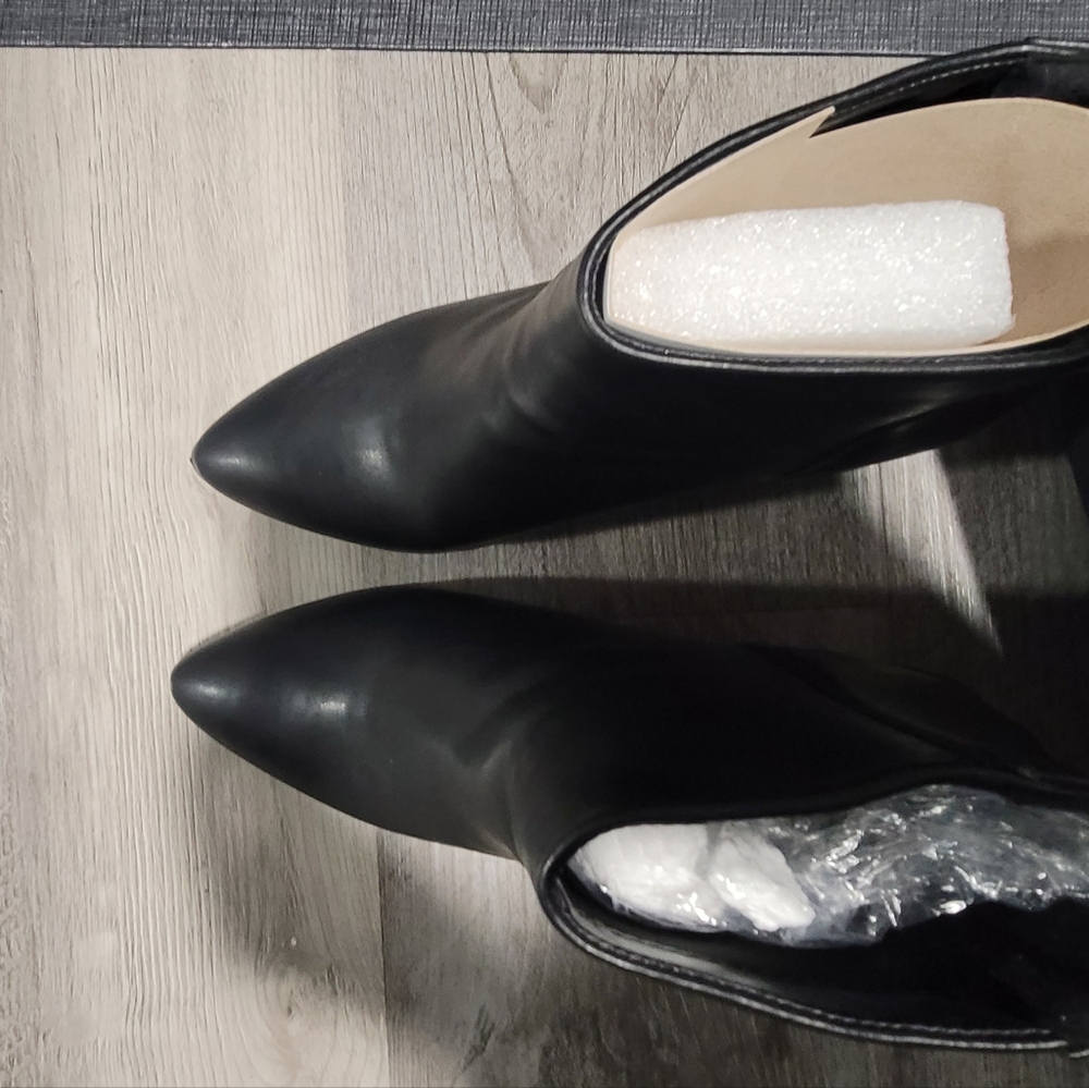 Pointy booties - Picture 3 of 7